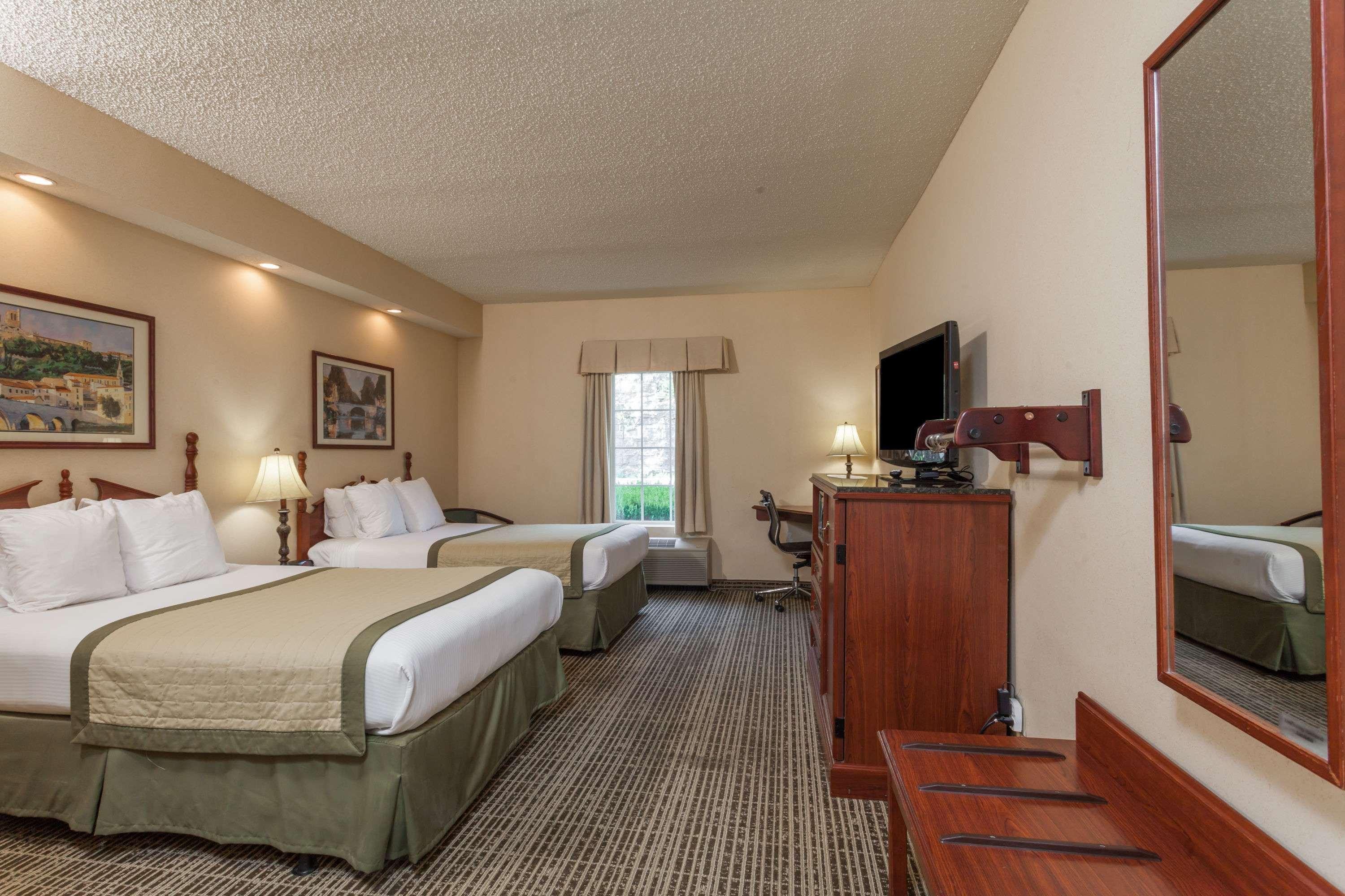 Baymont By Wyndham Columbia Maury Hotel Eksteriør billede