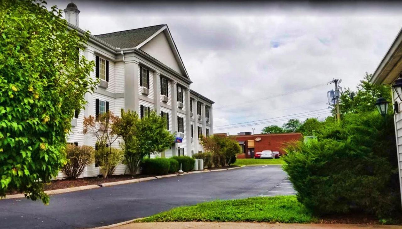 Baymont By Wyndham Columbia Maury Hotel Eksteriør billede